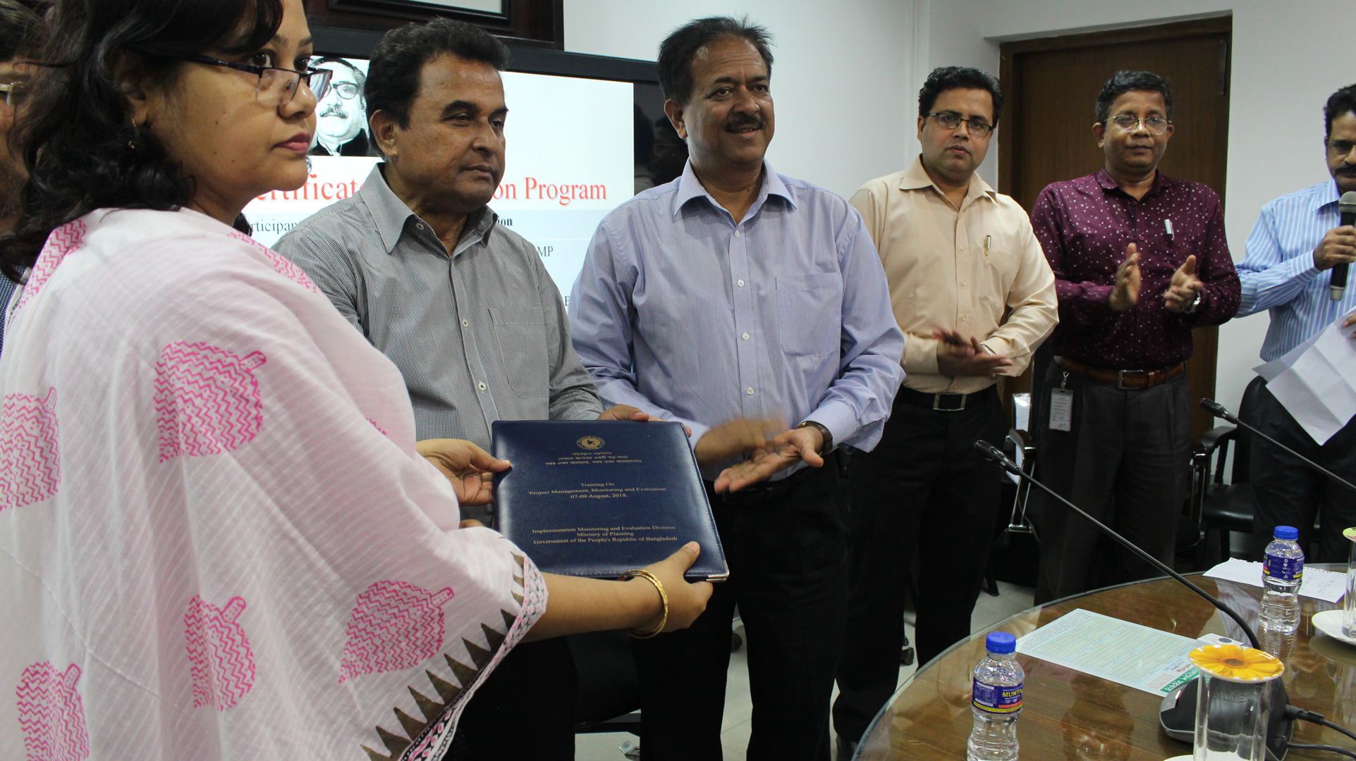 Planning Minister at certificate award at IMED-Planning Minister at certificate award at IMED