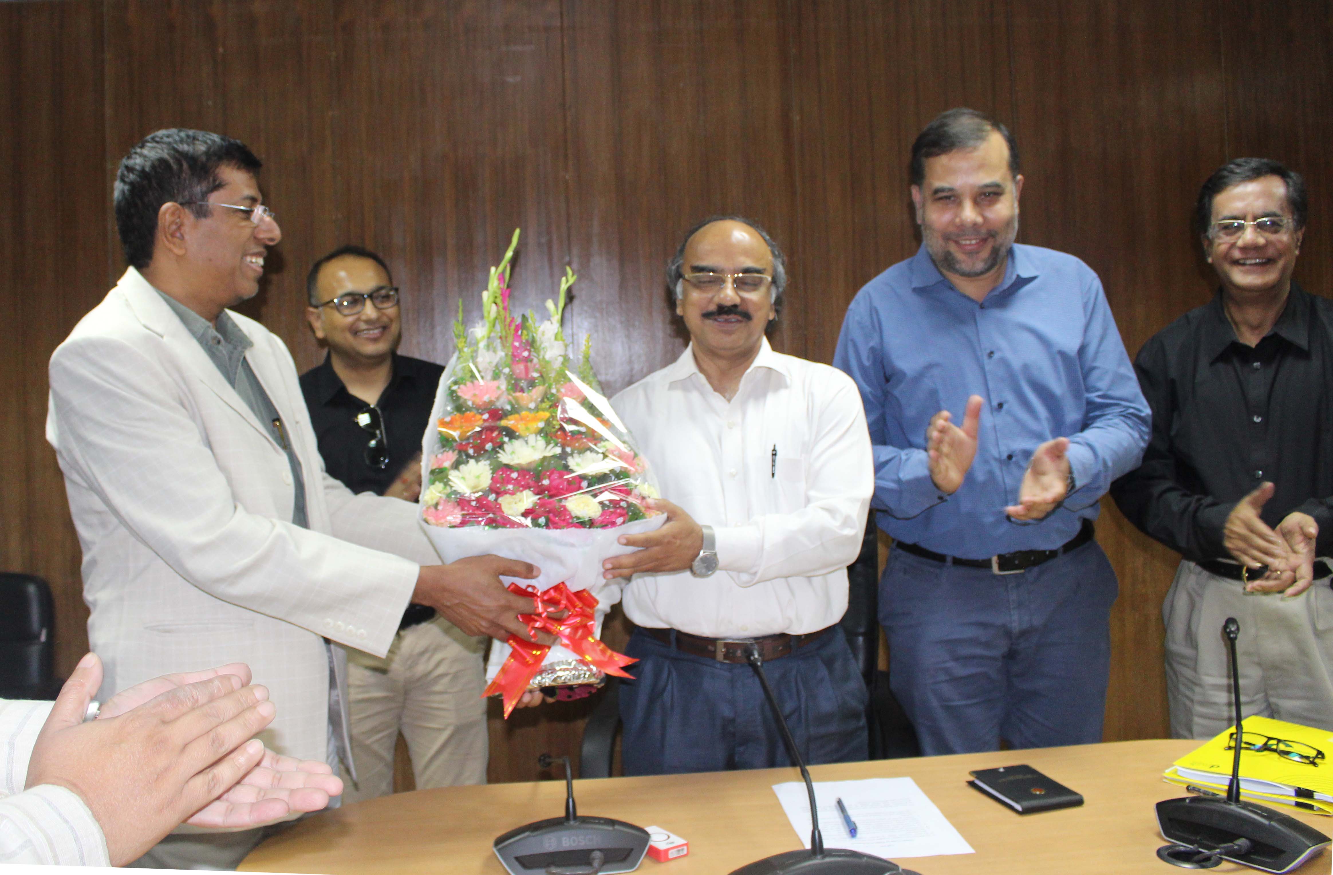 Contract signing between CPTU and Dnet-Contract signing between CPTU and Dnet