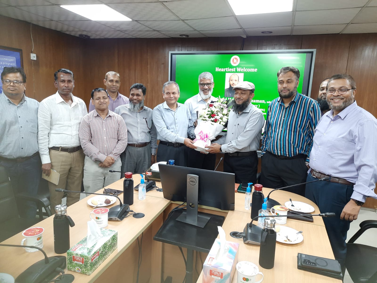 বিপিপিএ-এর নতুন সিইও -বিপিপিএ-এর কর্মকর্তাগণ নতুন সিইও-কে স্বাগত জানান  